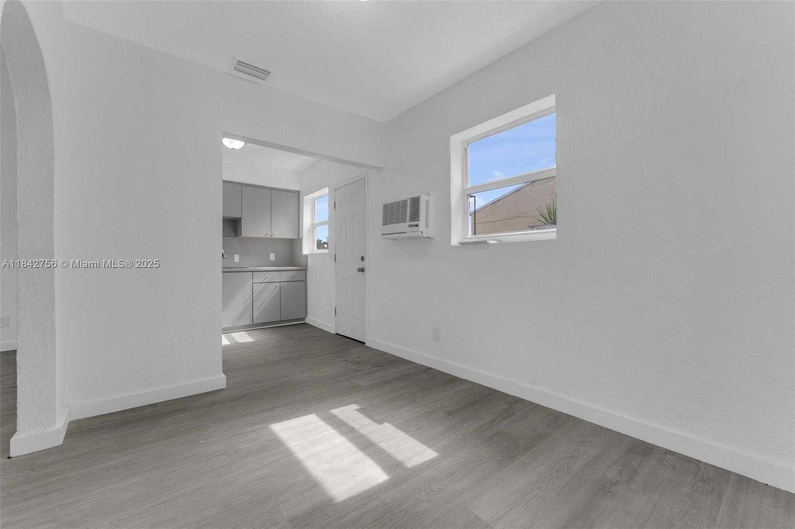 Small Image of 8096 NORTH WEST 4TH AVE, Miami Number 7