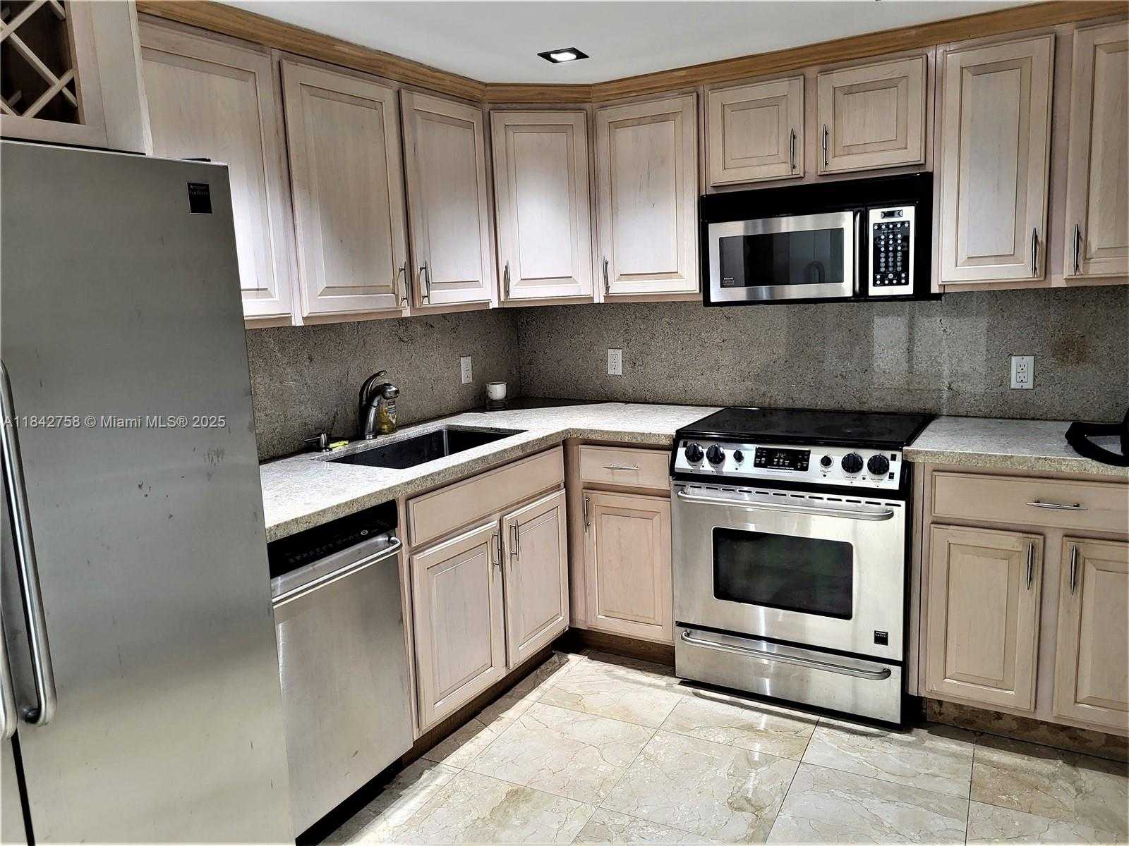 Small Image of 9 ISLAND AVE #410, Miami Beach Number 12
