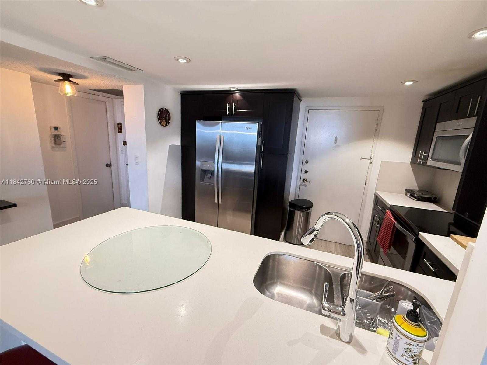 Small Image of 1600 SOUTH OCEAN DR #14D, Hollywood Number 17