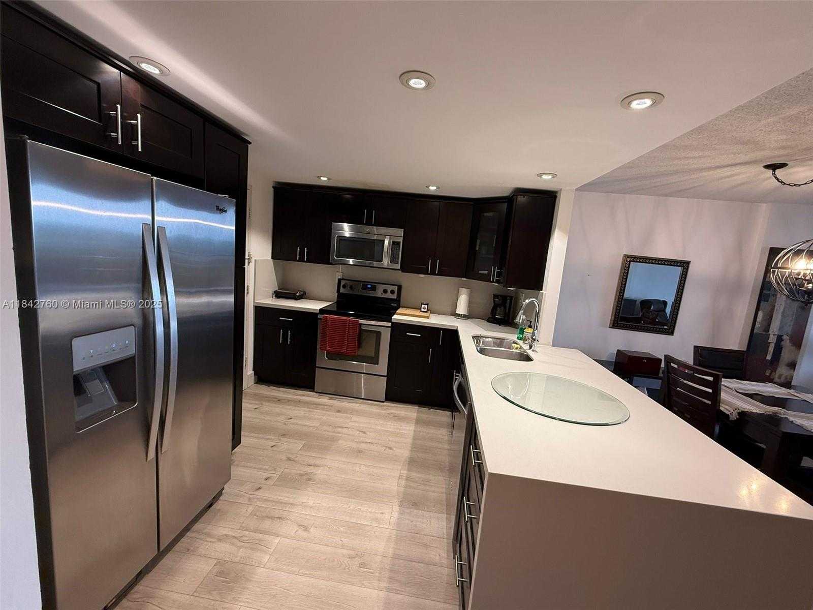 Small Image of 1600 SOUTH OCEAN DR #14D, Hollywood Number 19