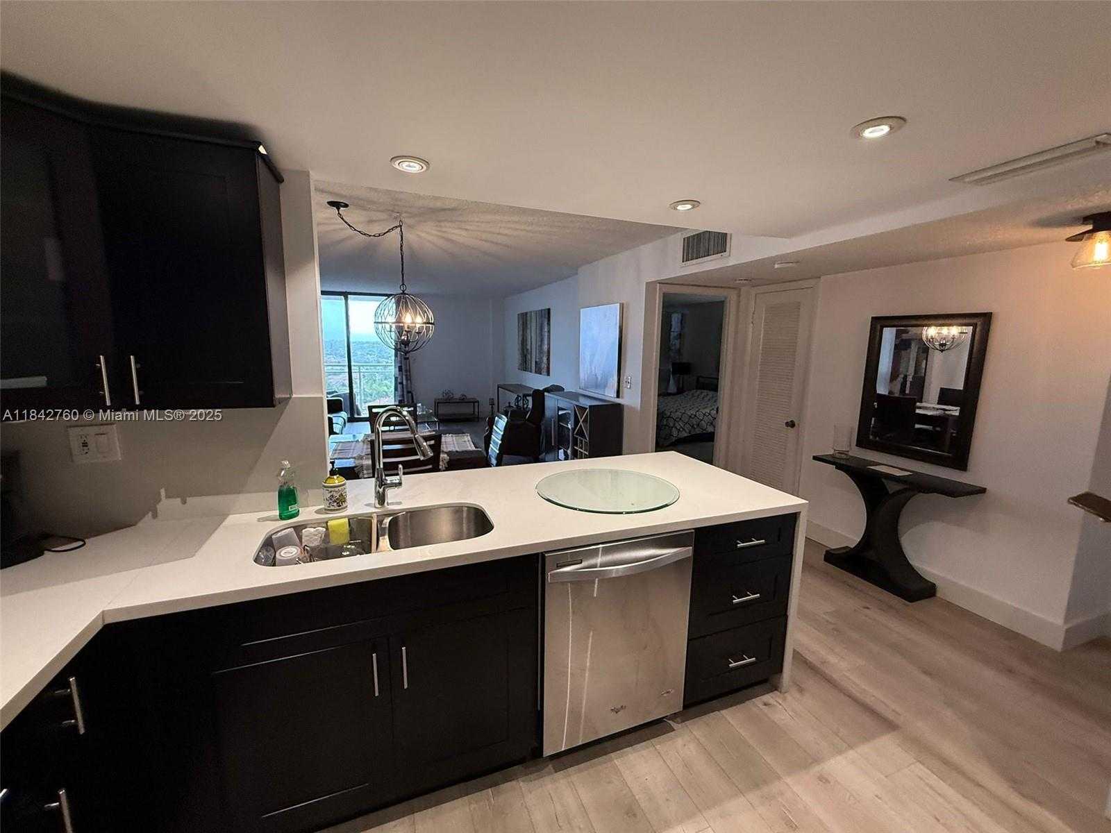 Small Image of 1600 SOUTH OCEAN DR #14D, Hollywood Number 20