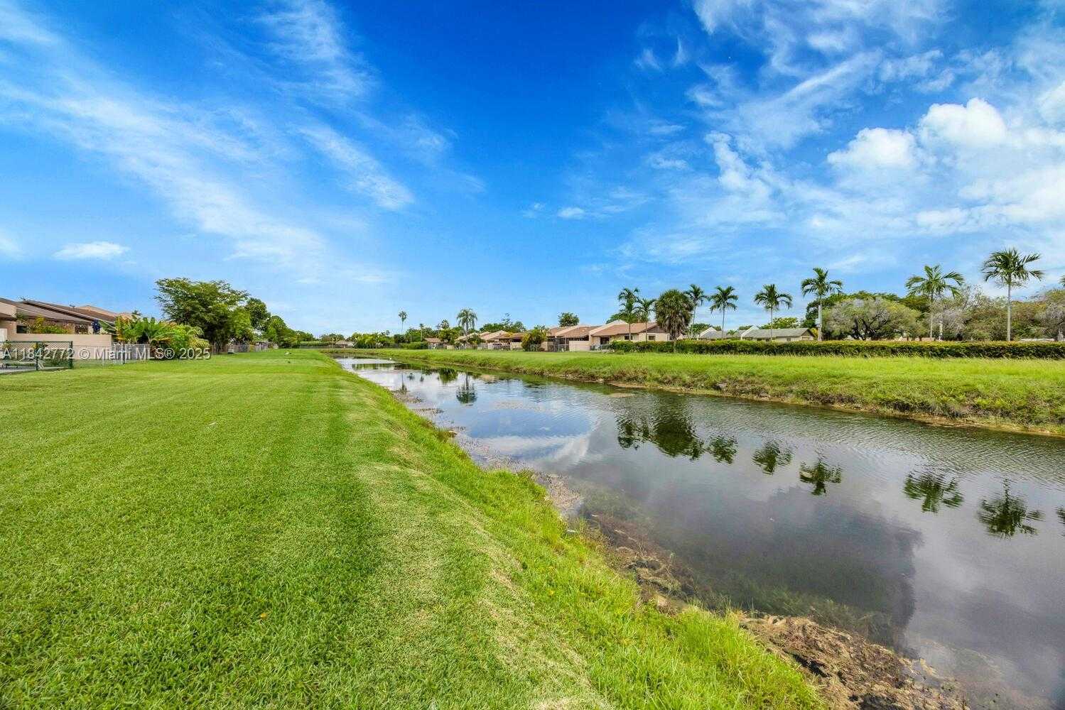 Small Image of 12313 SOUTH WEST 110TH S CANAL ST RD, Miami Number 23