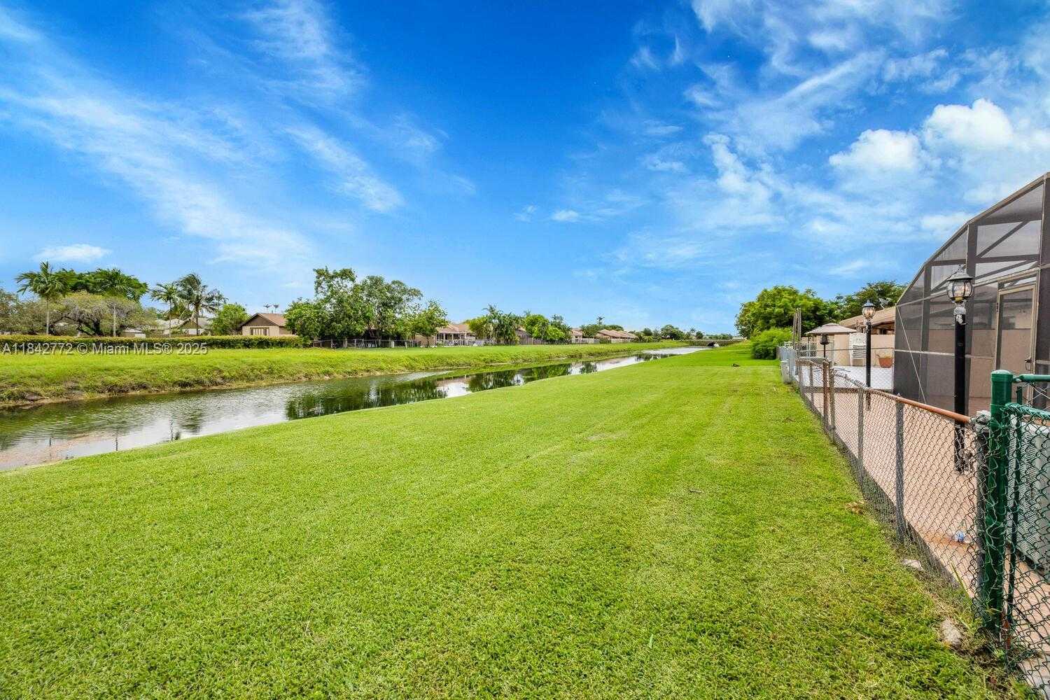 Small Image of 12313 SOUTH WEST 110TH S CANAL ST RD, Miami Number 24