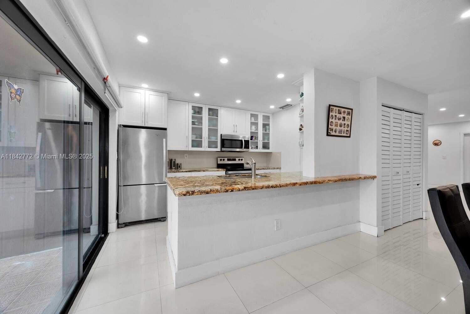 Small Image of 12313 SOUTH WEST 110TH S CANAL ST RD, Miami Number 9