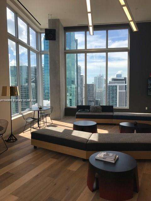 Small Image of 151 SOUTH EAST 1ST ST #1410, Miami Number 19