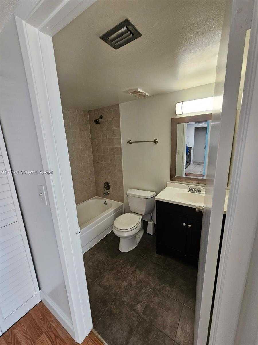 Small Image of 800 NORTH MIAMI AVE #E1202, Miami Number 10
