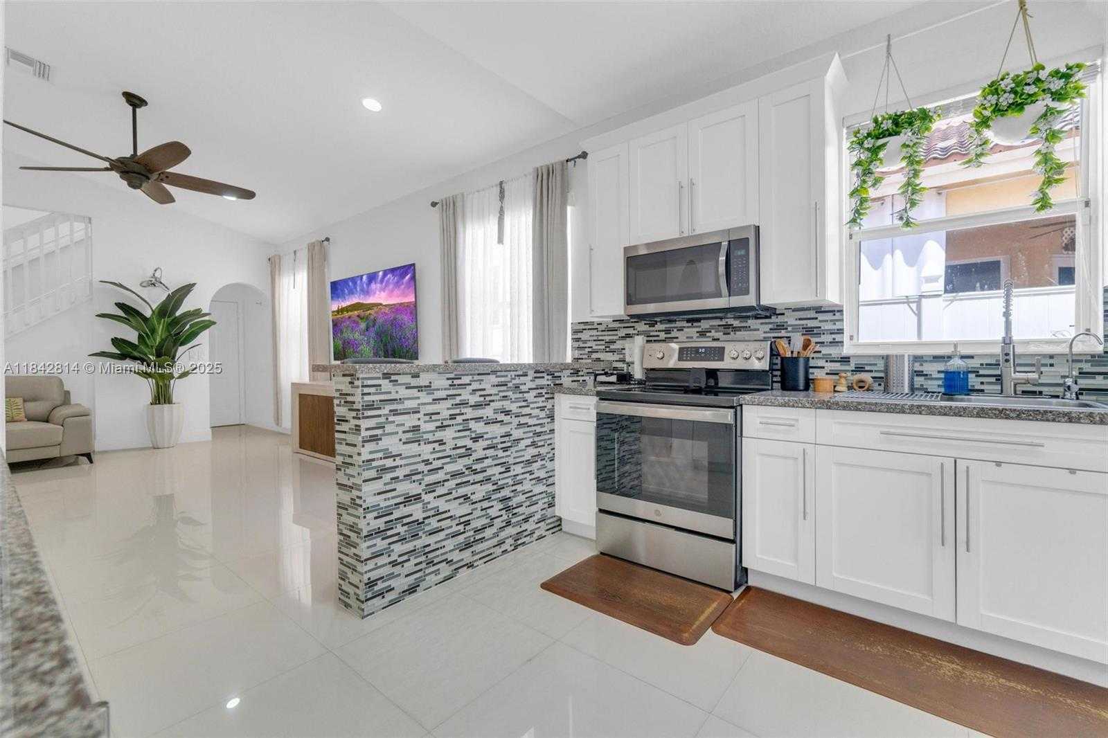 Small Image of 3920 NORTH EAST 13TH DR, Homestead Number 11