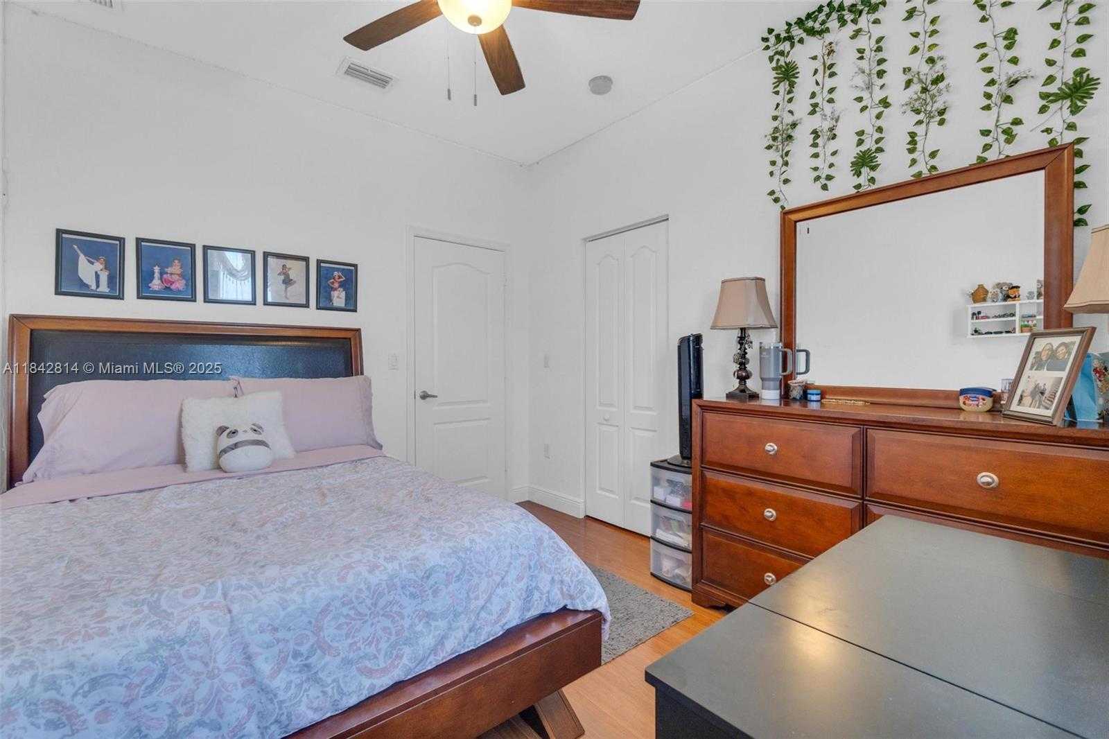 Small Image of 3920 NORTH EAST 13TH DR, Homestead Number 19