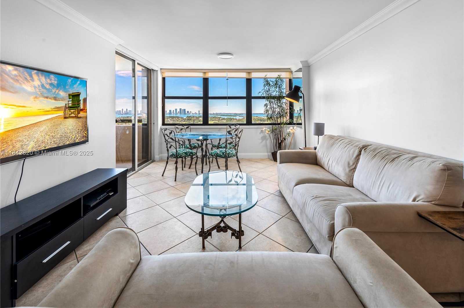 Small Image of 2555 COLLINS AVE #2306, Miami Beach Number 10