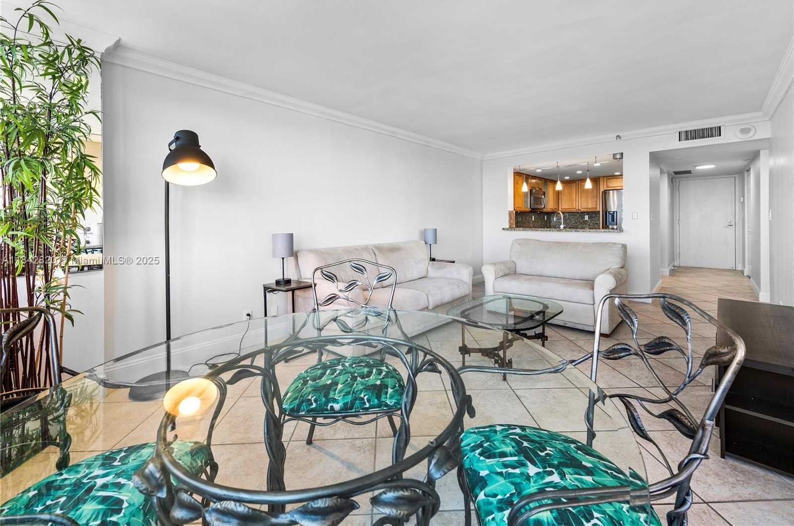 Small Image of 2555 COLLINS AVE #2306, Miami Beach Number 14