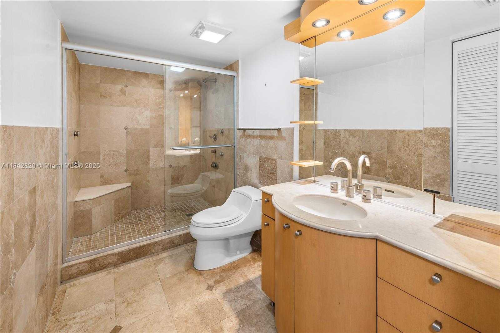Small Image of 2555 COLLINS AVE #2306, Miami Beach Number 26