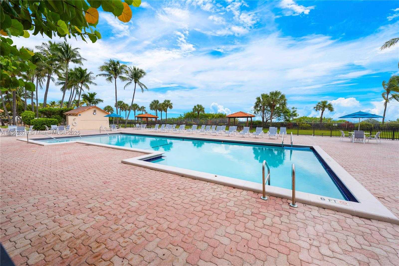 Small Image of 2555 COLLINS AVE #2306, Miami Beach Number 50
