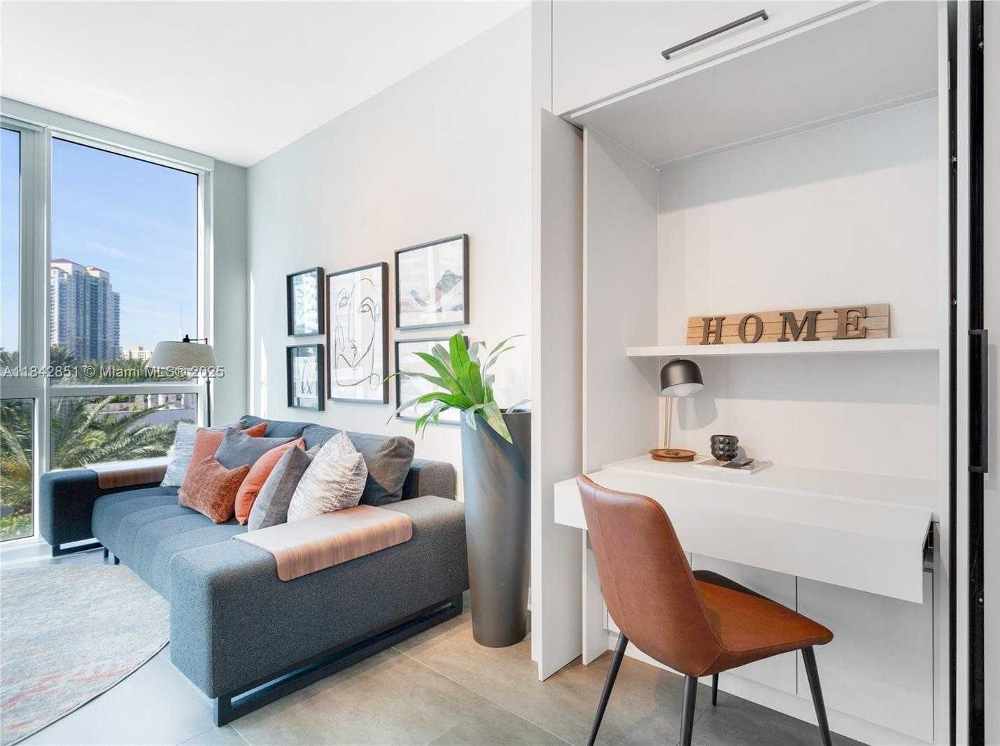 Small Image of 50 SOUTH POINTE DR #609, Miami Beach Number 11