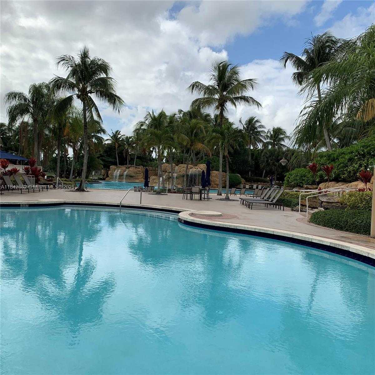 Small Image of 10730 NORTH WEST 66TH ST #305, Doral Number 10
