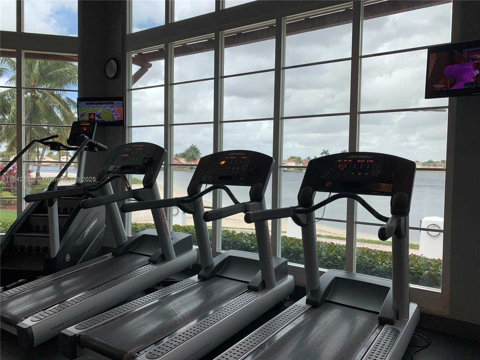 Small Image of 10730 NORTH WEST 66TH ST #305, Doral Number 14