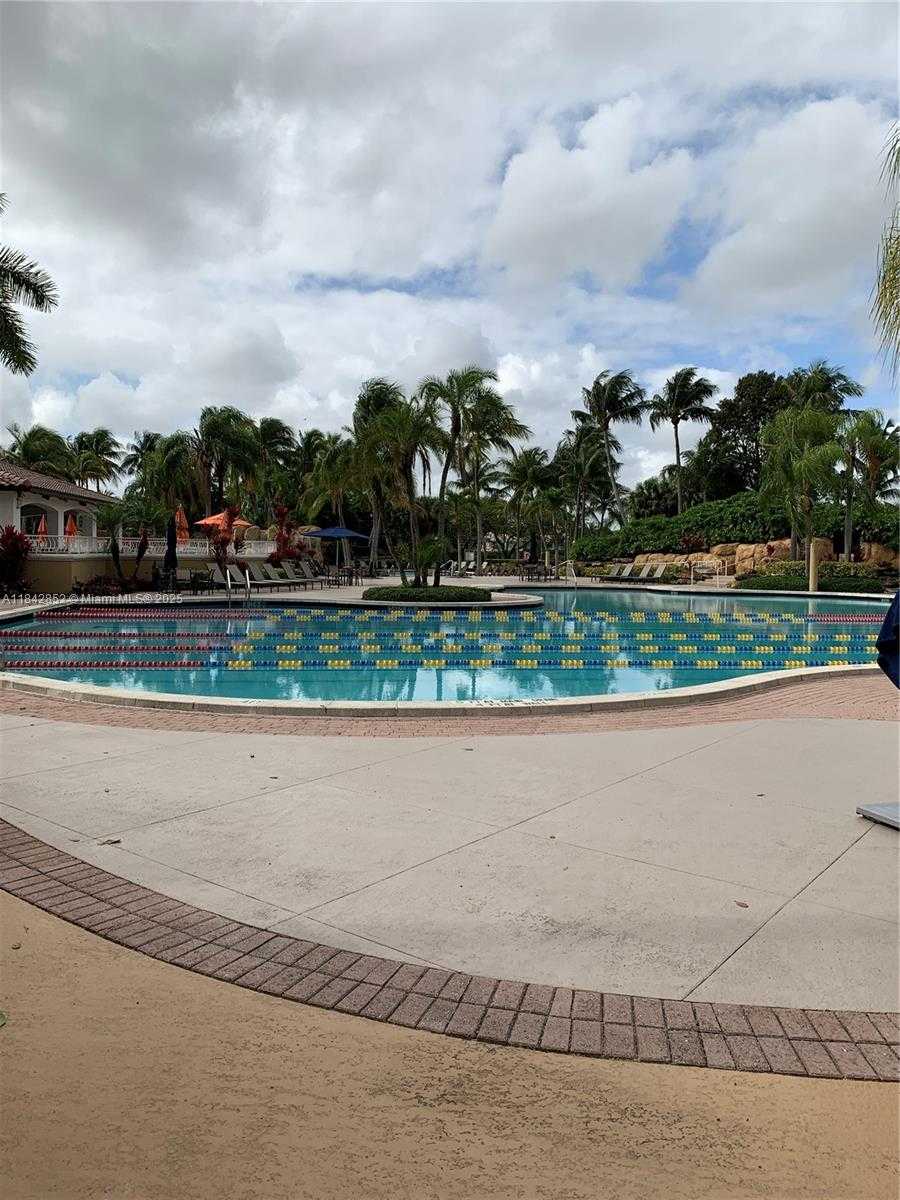 Small Image of 10730 NORTH WEST 66TH ST #305, Doral Number 15