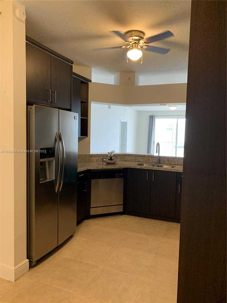 Small Image of 10730 NORTH WEST 66TH ST #305, Doral Number 7