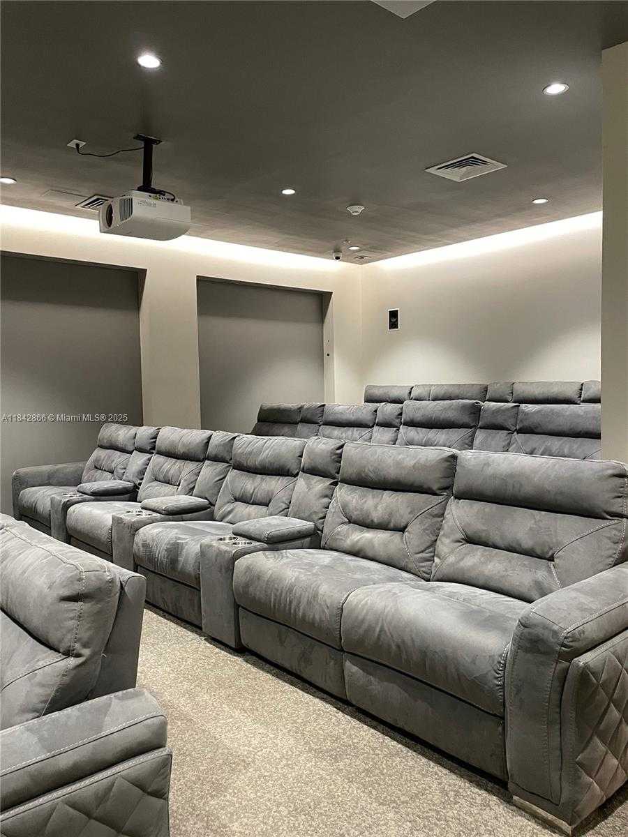 Small Image of 10275 COLLINS AVE #630, Bal Harbour Number 16