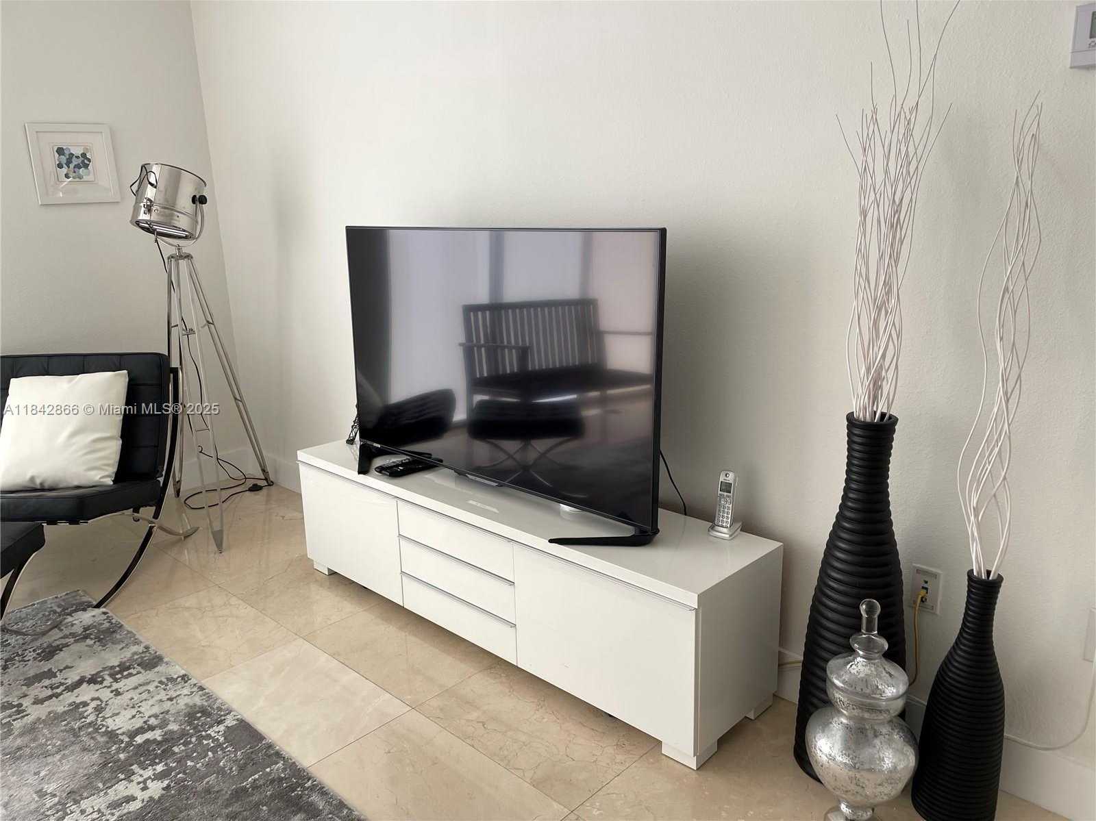 Small Image of 10275 COLLINS AVE #630, Bal Harbour Number 2