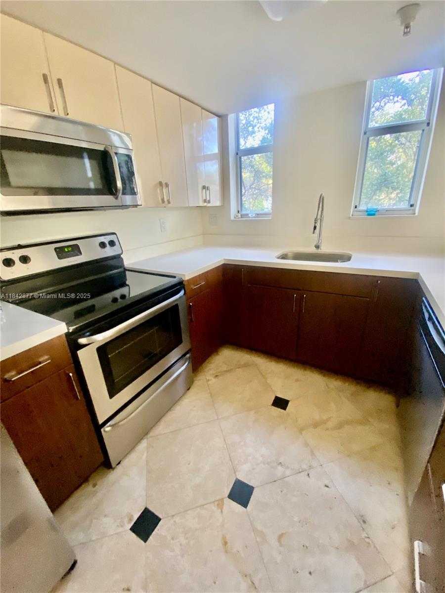 Small Image of 16590 NORTH EAST 26TH AVE #202, North Miami Beach Number 6