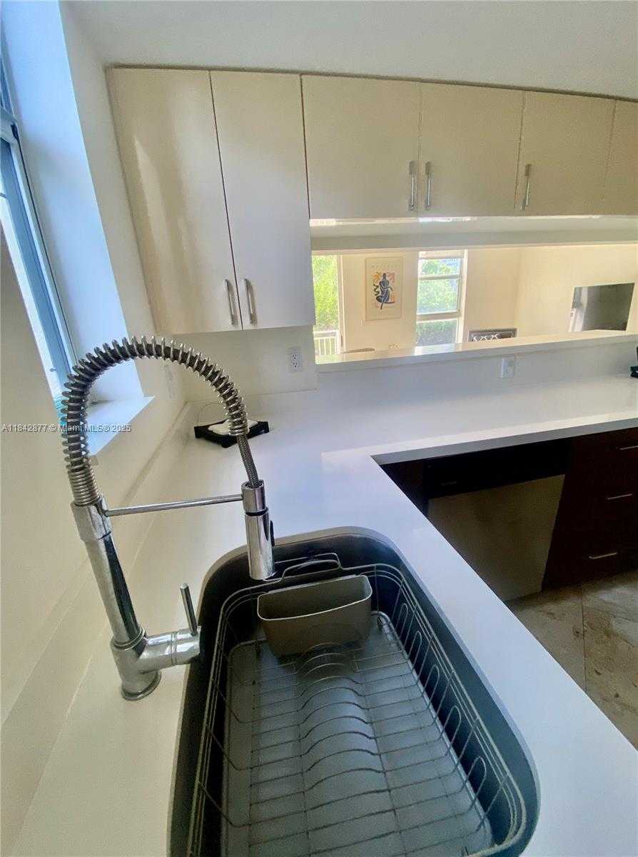 Small Image of 16590 NORTH EAST 26TH AVE #202, North Miami Beach Number 8