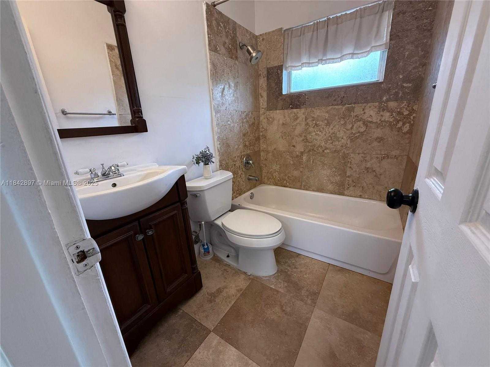 Small Image of 2235 COOLIDGE #2, Hollywood Number 10