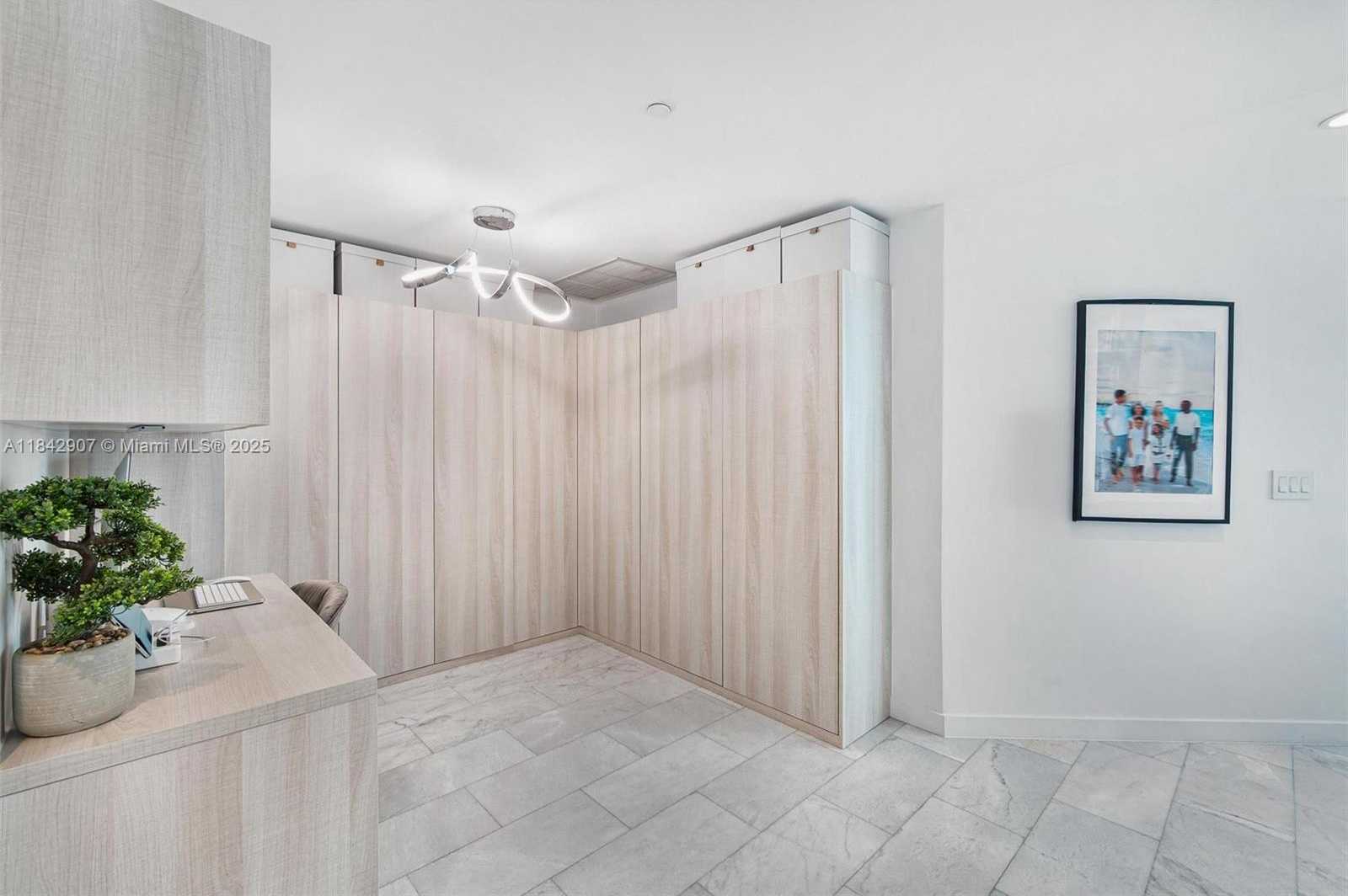 Small Image of 650 NORTH EAST 32ND ST #2101, Miami Number 20