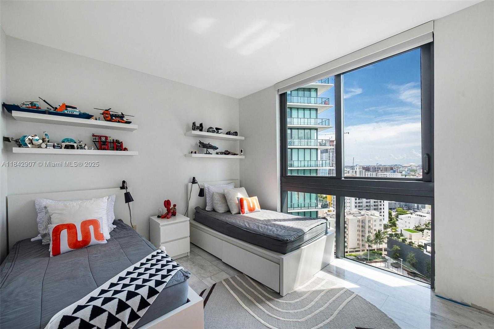 Small Image of 650 NORTH EAST 32ND ST #2101, Miami Number 22