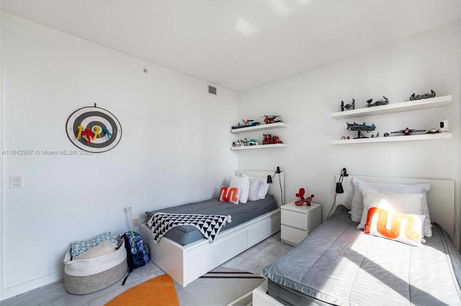Small Image of 650 NORTH EAST 32ND ST #2101, Miami Number 23