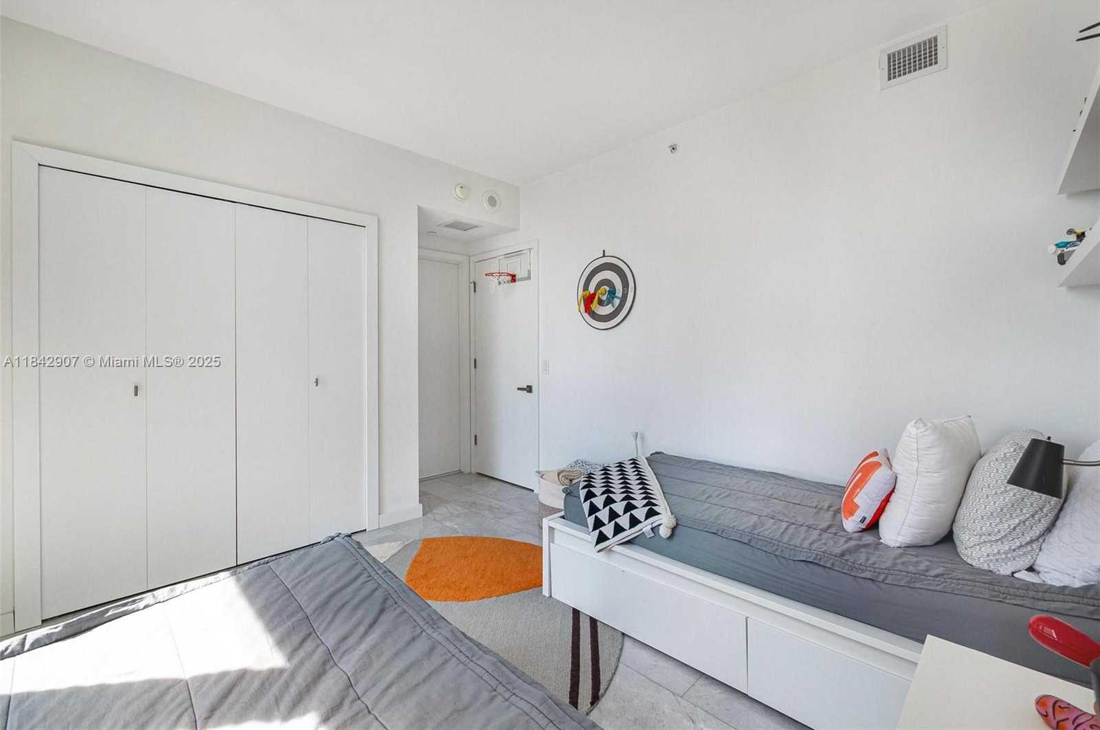 Small Image of 650 NORTH EAST 32ND ST #2101, Miami Number 24