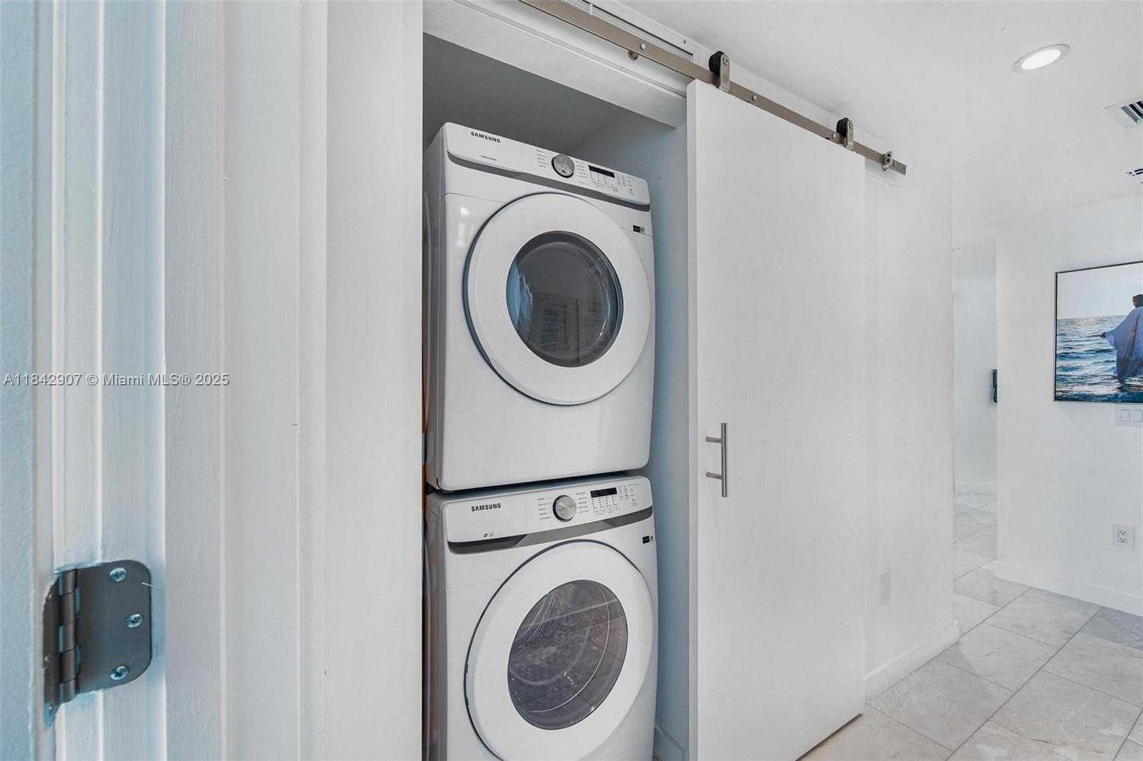 Small Image of 650 NORTH EAST 32ND ST #2101, Miami Number 27