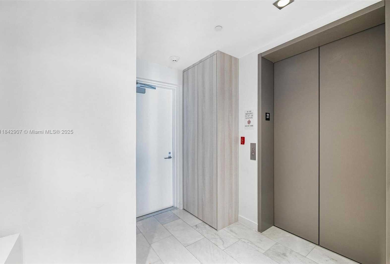 Small Image of 650 NORTH EAST 32ND ST #2101, Miami Number 38