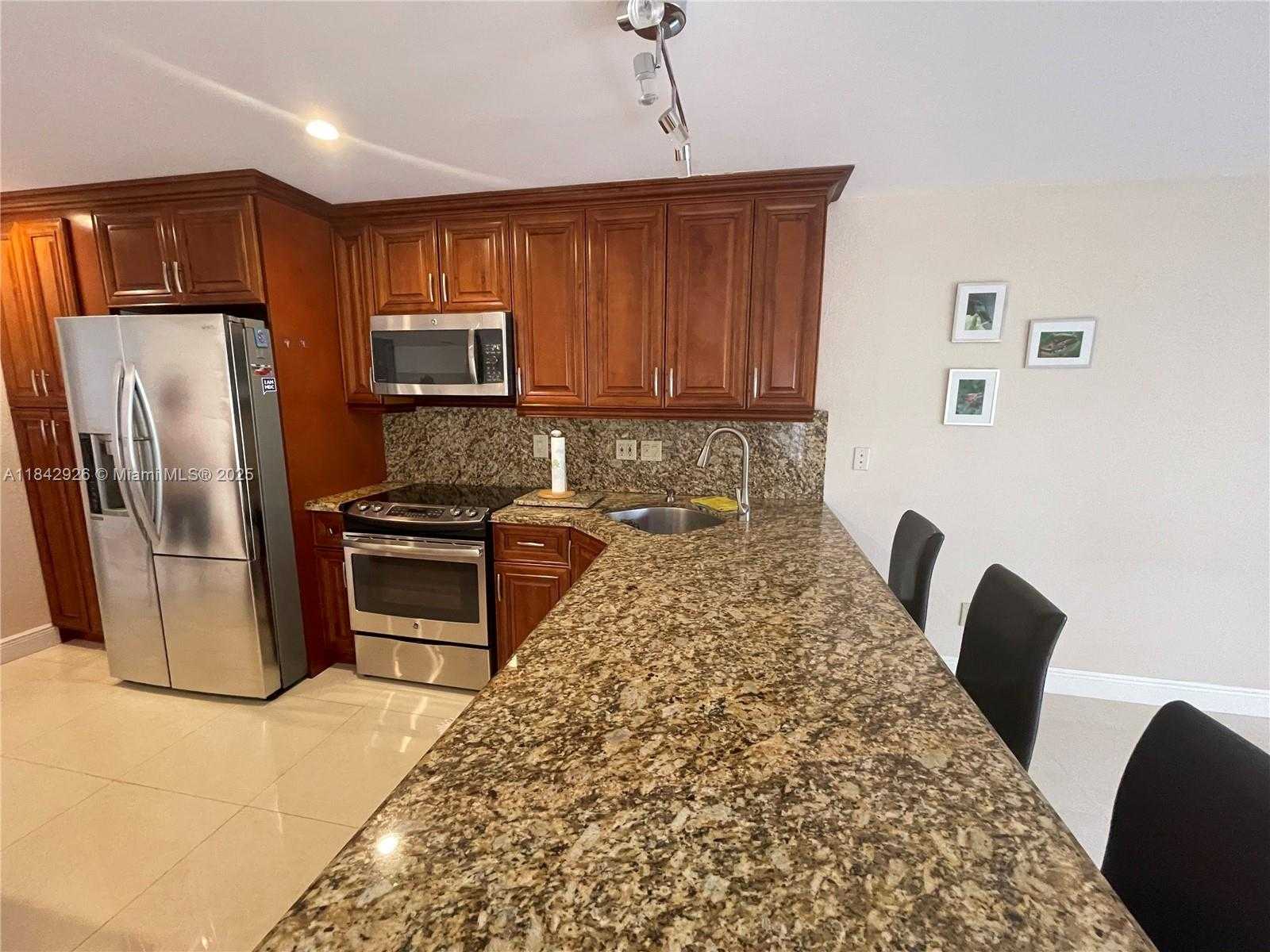 Small Image of 10290 SOUTH WEST 139TH CT, Miami Number 10