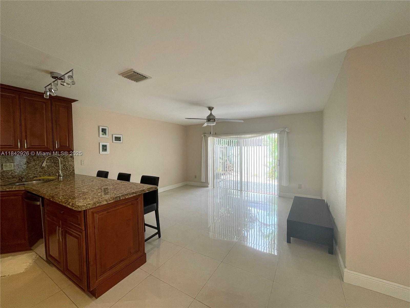 Small Image of 10290 SOUTH WEST 139TH CT, Miami Number 12