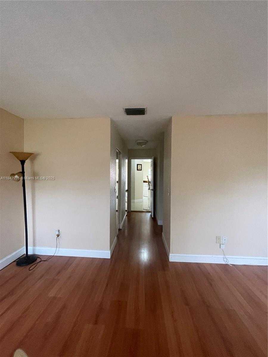 Small Image of 10290 SOUTH WEST 139TH CT, Miami Number 24