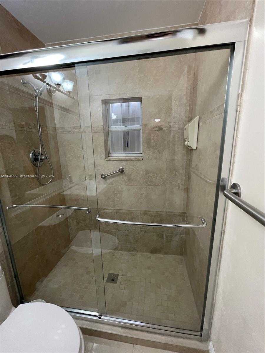 Small Image of 10290 SOUTH WEST 139TH CT, Miami Number 28