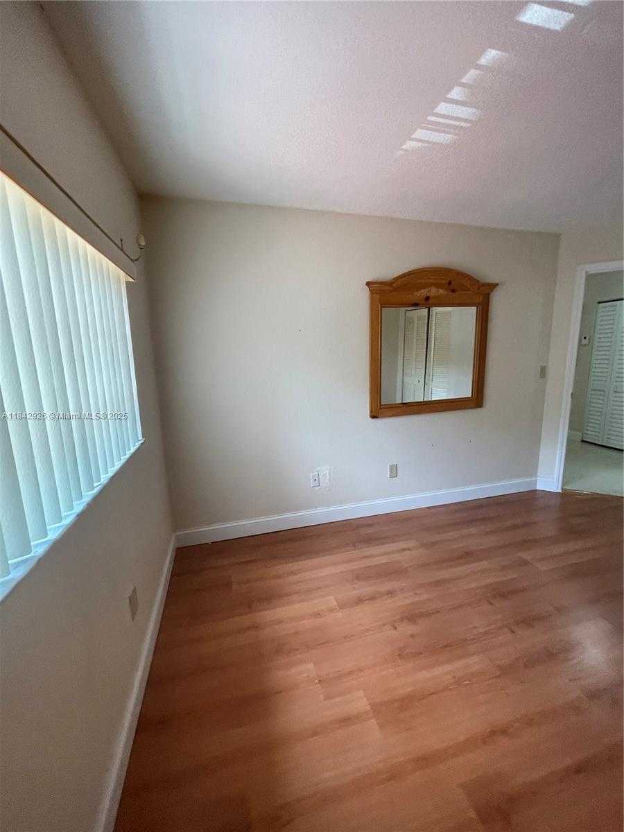 Small Image of 10290 SOUTH WEST 139TH CT, Miami Number 30