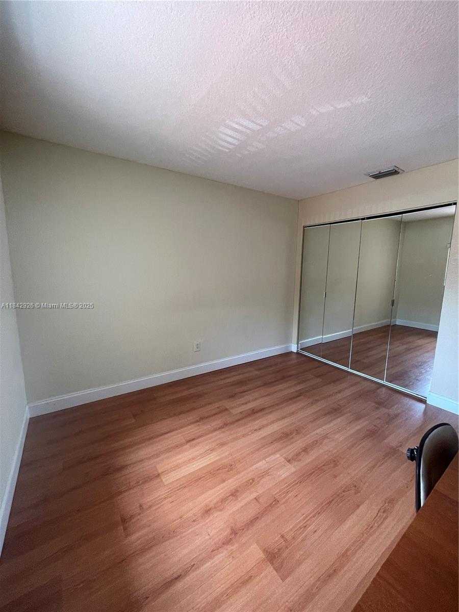 Small Image of 10290 SOUTH WEST 139TH CT, Miami Number 32