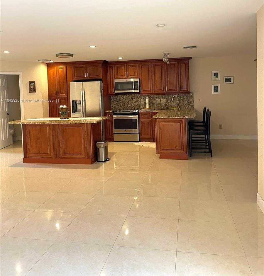 Small Image of 10290 SOUTH WEST 139TH CT, Miami Number 37