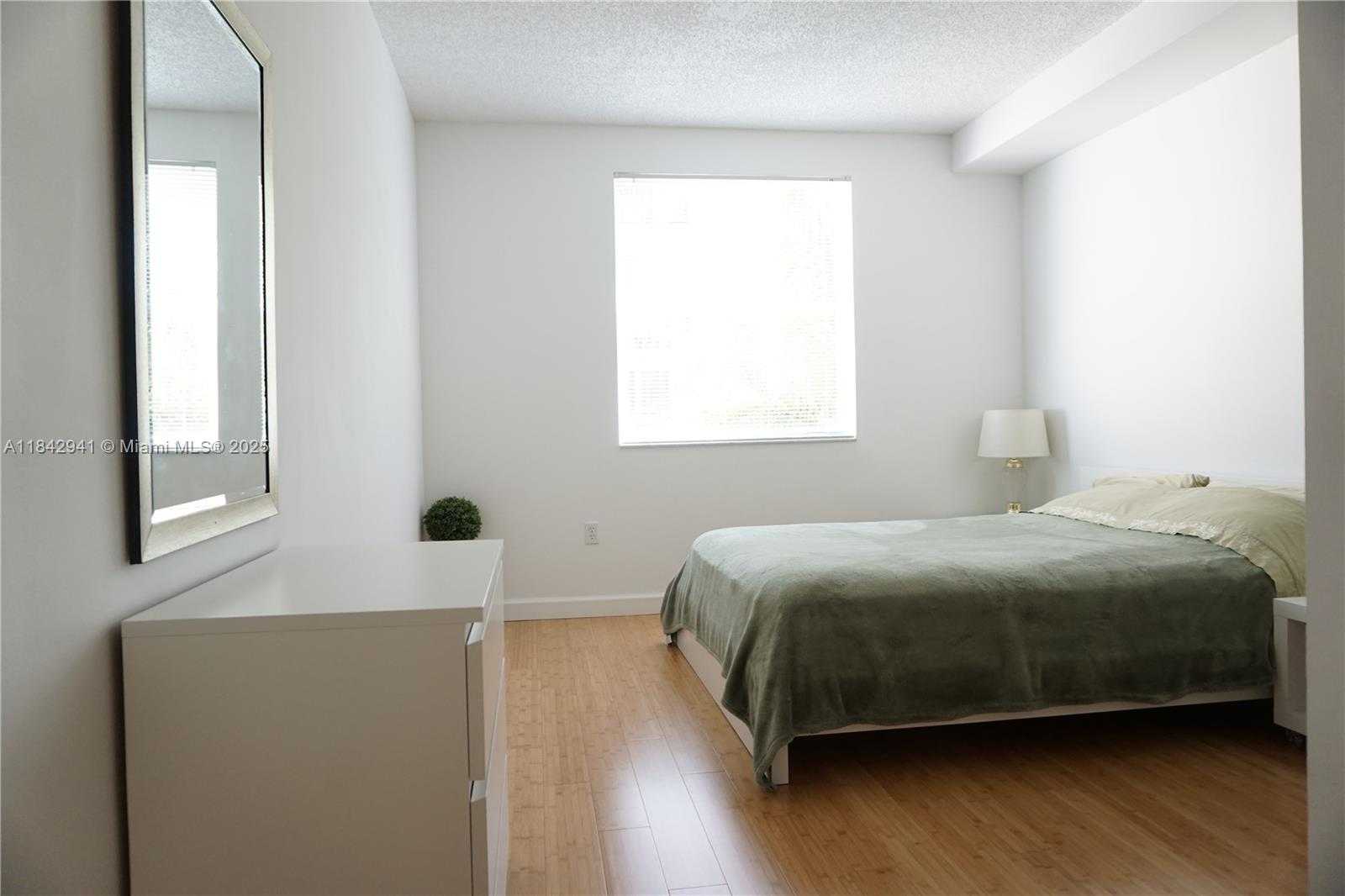 Small Image of 17100 NORTH BAY RD #1510, Sunny Isles Beach Number 16