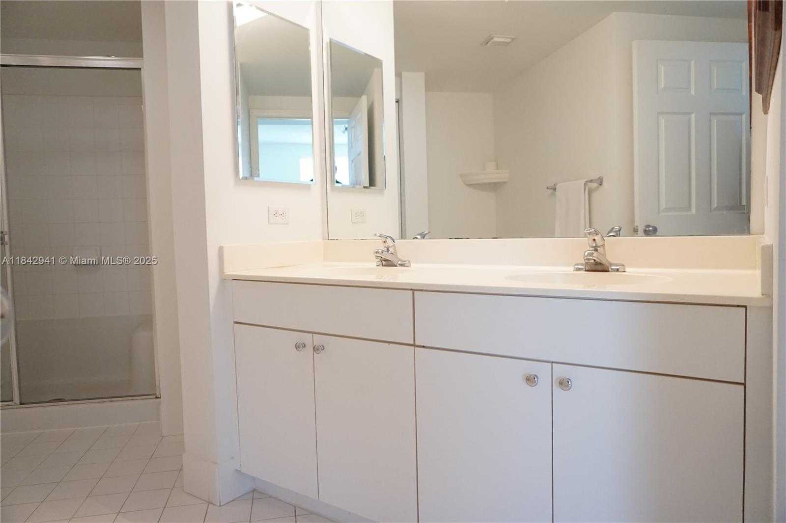 Small Image of 17100 NORTH BAY RD #1510, Sunny Isles Beach Number 17