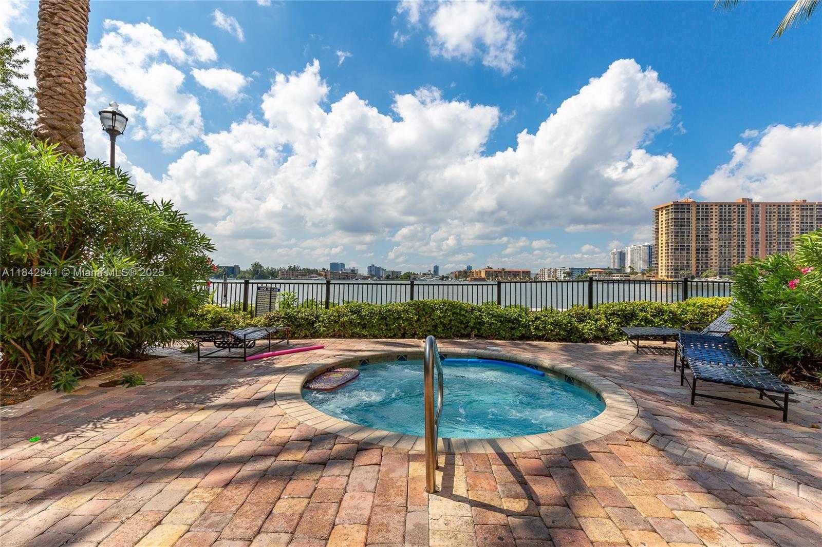 Small Image of 17100 NORTH BAY RD #1510, Sunny Isles Beach Number 26