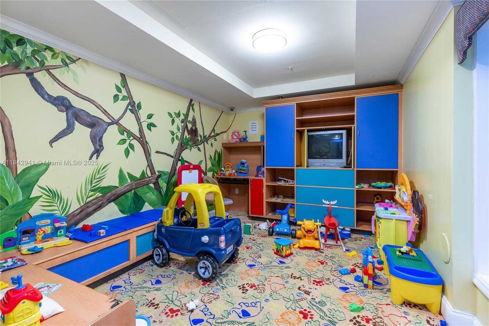 Small Image of 17100 NORTH BAY RD #1510, Sunny Isles Beach Number 28