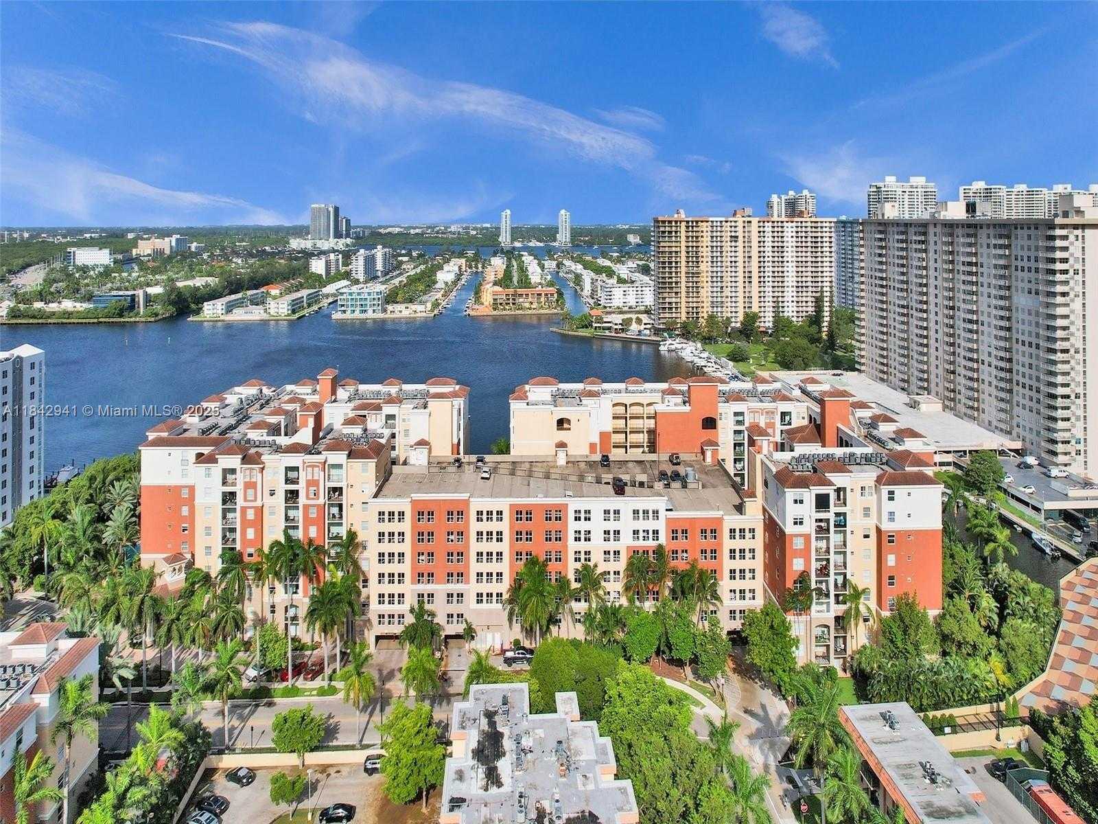 Small Image of 17100 NORTH BAY RD #1510, Sunny Isles Beach Number 32