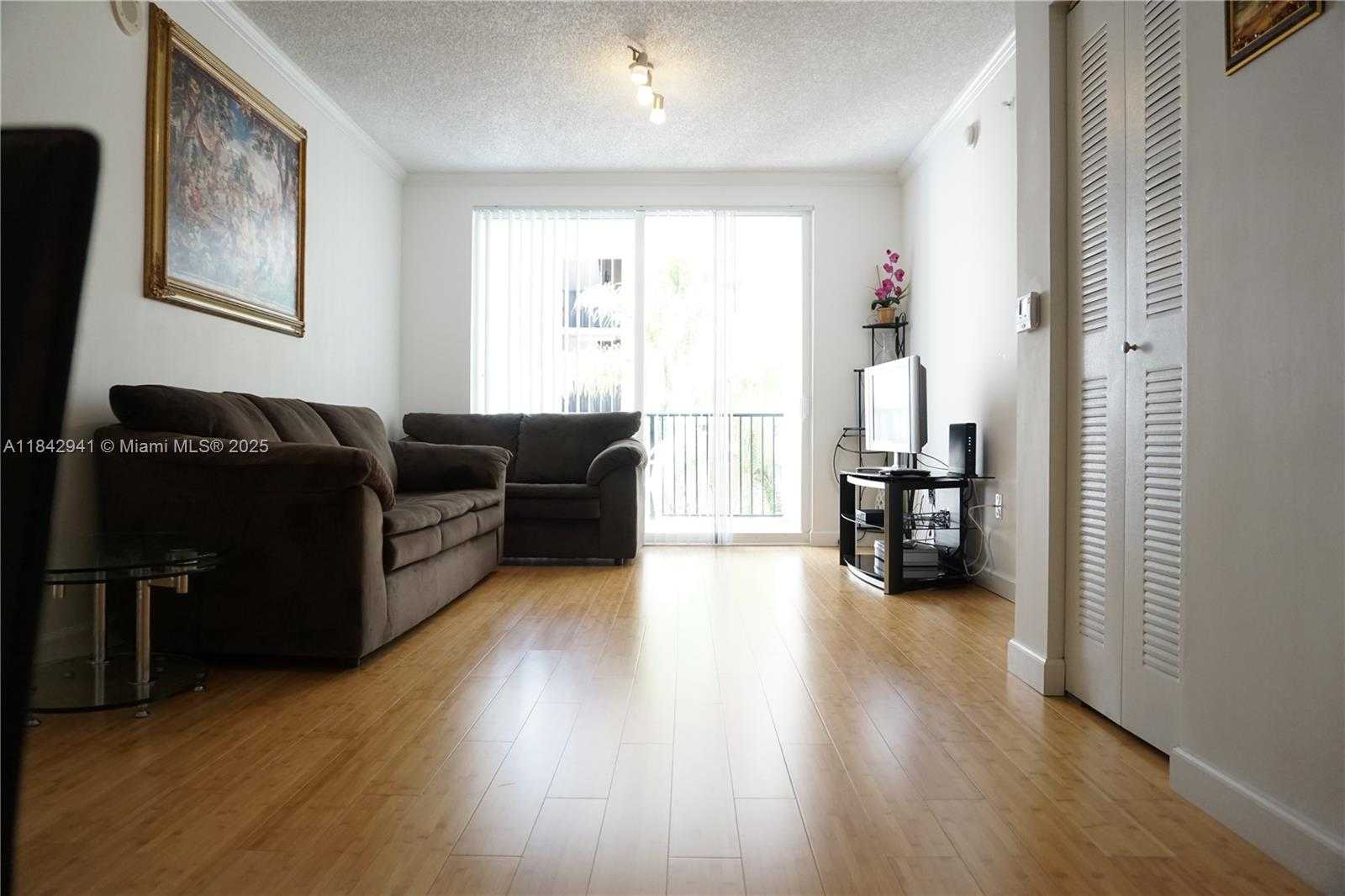 Small Image of 17100 NORTH BAY RD #1510, Sunny Isles Beach Number 8