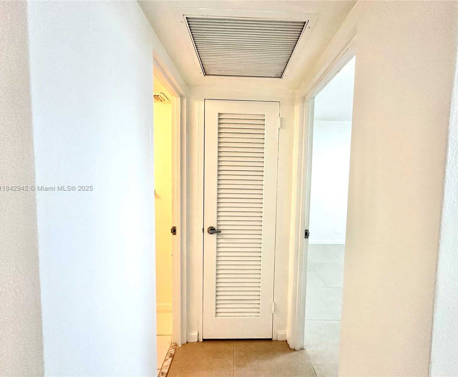 Small Image of 3000 SOUTH OCEAN DR #1208, Hollywood Number 13