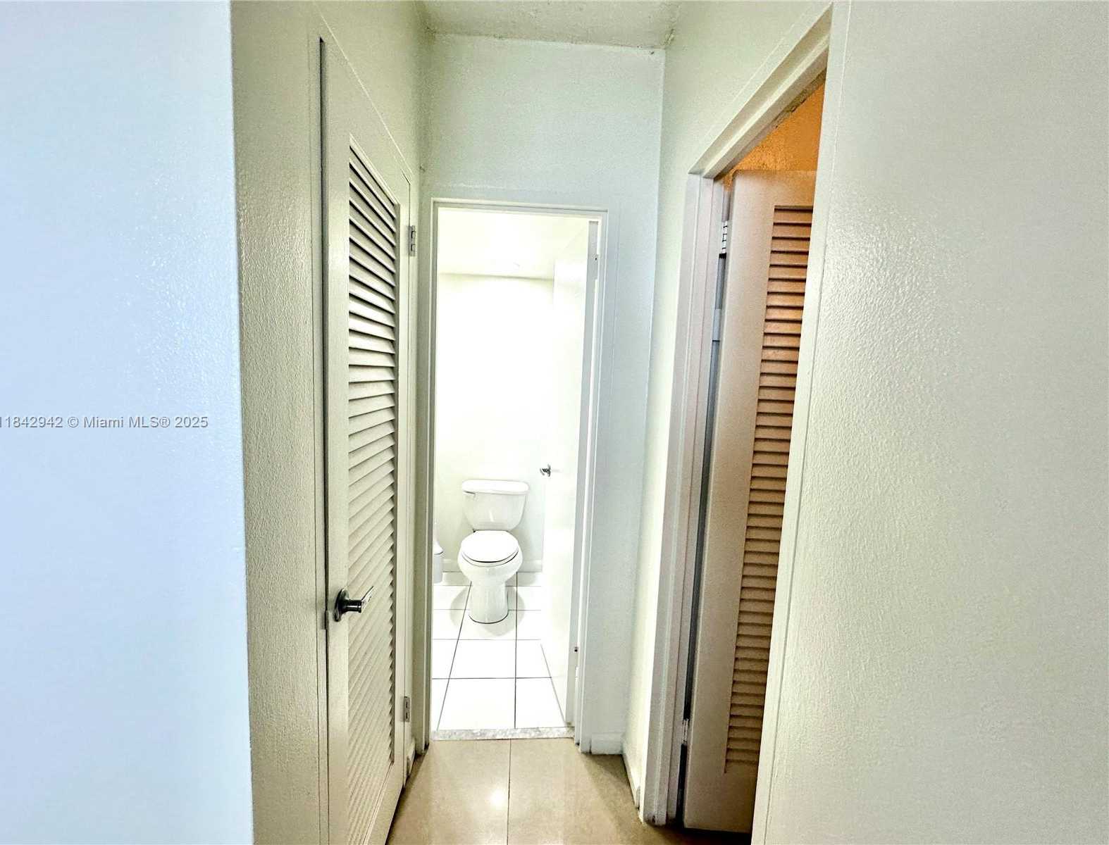 Small Image of 3000 SOUTH OCEAN DR #1208, Hollywood Number 18