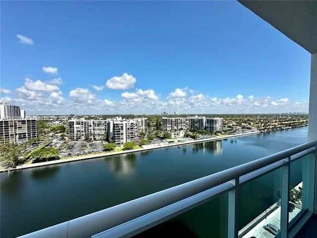 Small Image of 3000 SOUTH OCEAN DR #1208, Hollywood Number 3