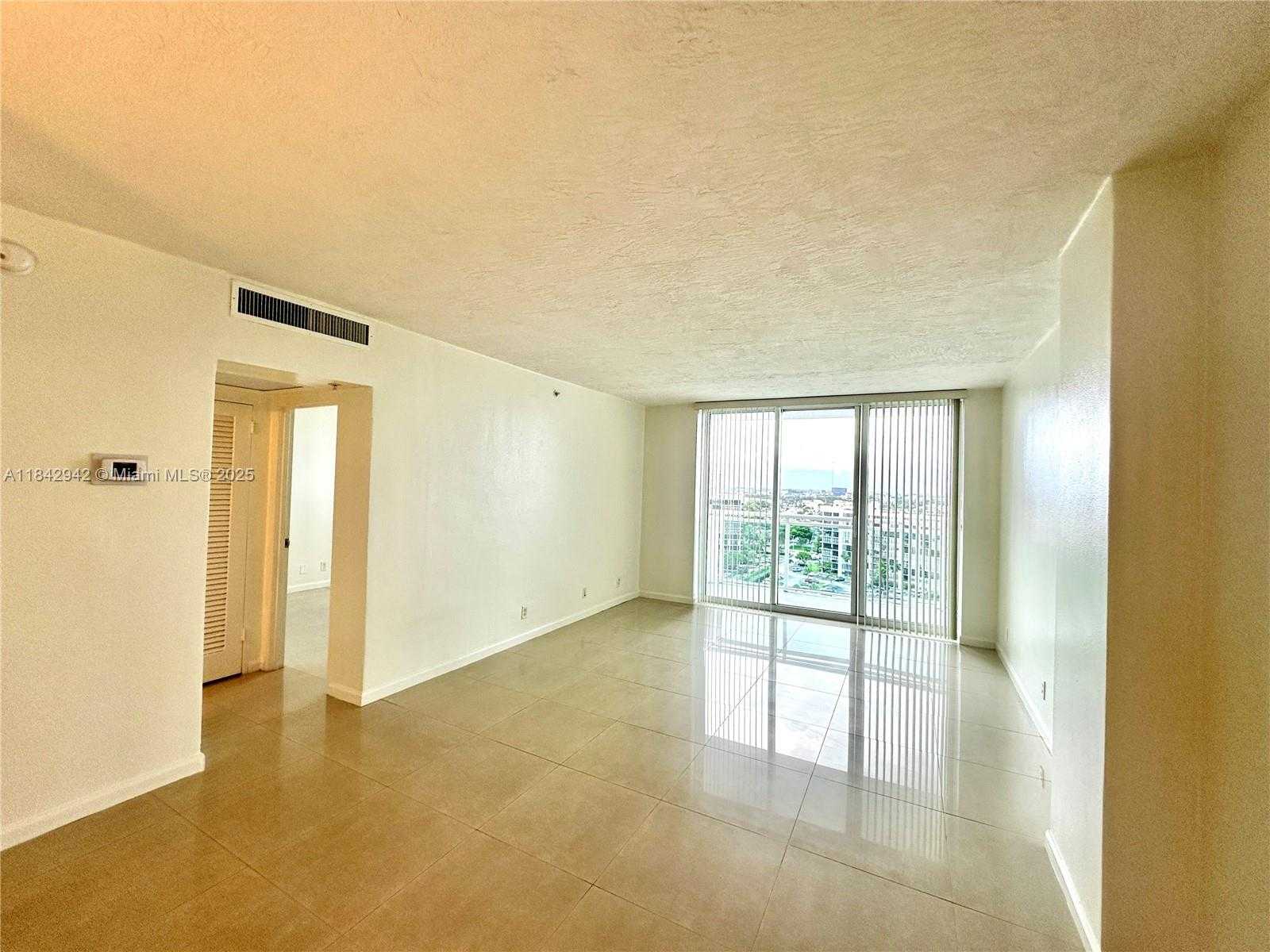 Small Image of 3000 SOUTH OCEAN DR #1208, Hollywood Number 7