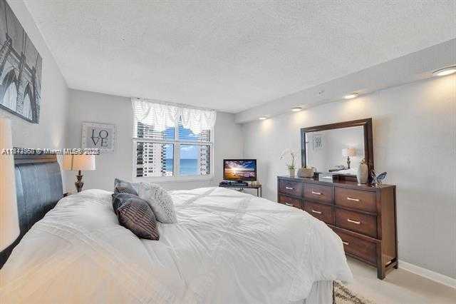 Small Image of 2501 SOUTH OCEAN DR #PH38(september 7), Hollywood Number 19